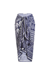 Melanie Pareo In Tivara Ikat