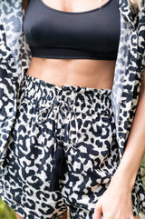 Vicki Shorts Mia Leopard